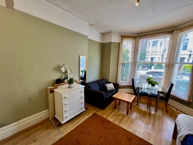 Room Matheson Road in Greater London