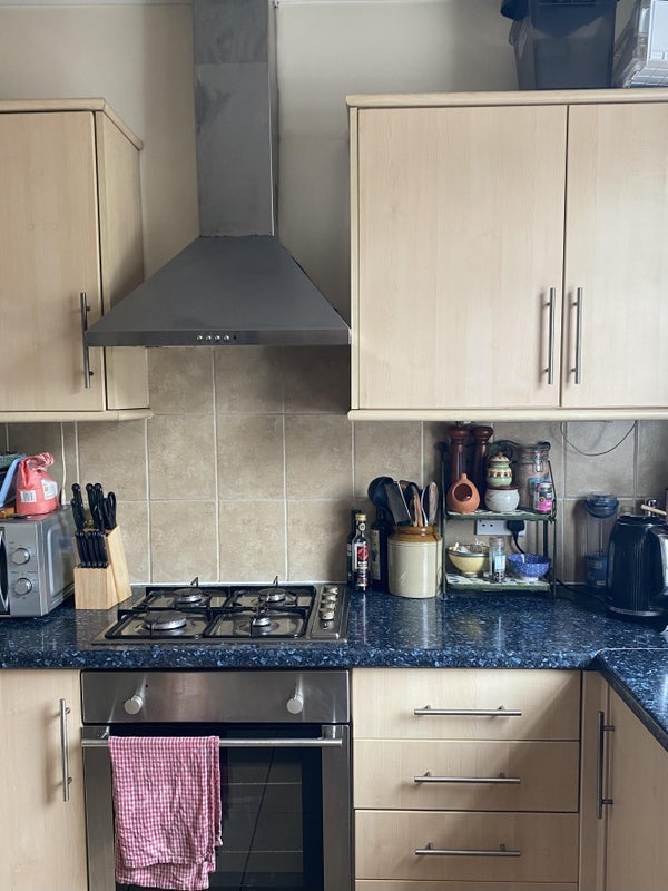 Room Morrish Road in Greater London