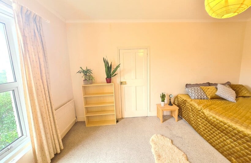Room Dereham Road in Norwich
