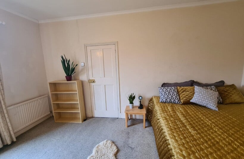 Room Dereham Road in Norwich