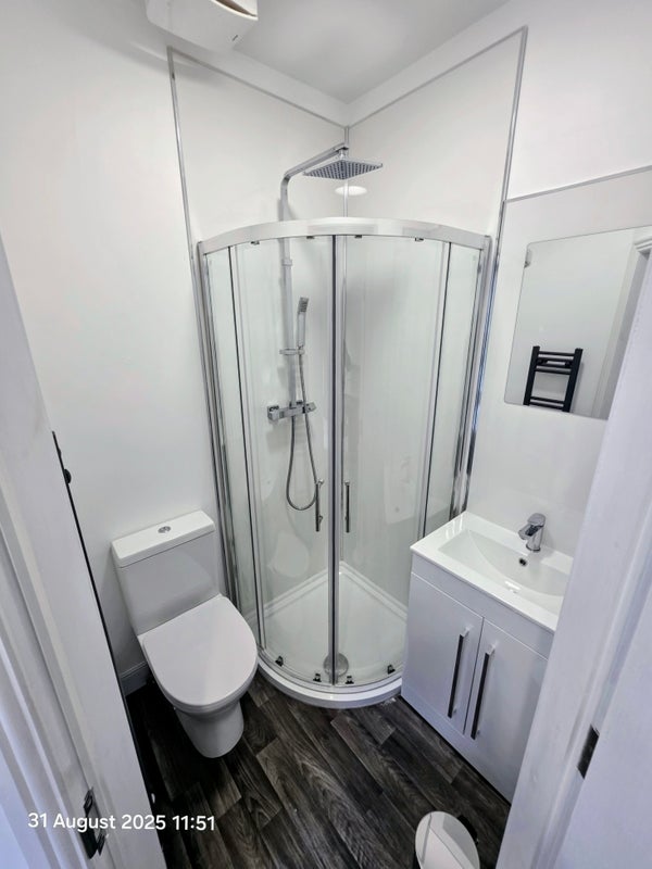 Room Harborne Park Road in Birmingham