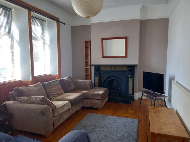 Room South Luton Place in Cardiff