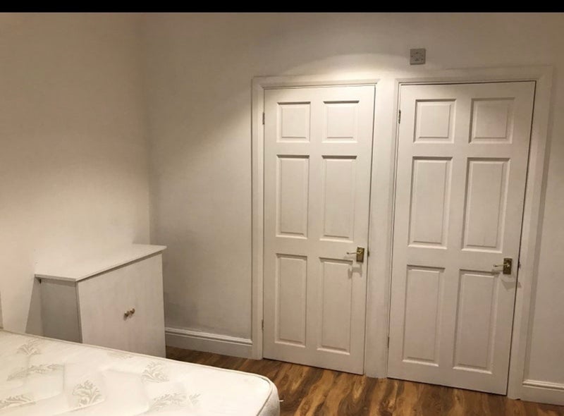 Room Lamberhurst Road in Greater London