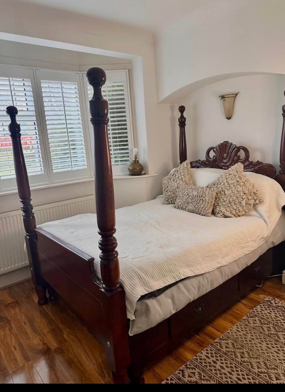 Room Lamberhurst Road in Greater London