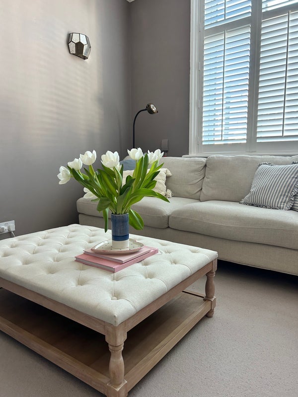 Room Upper Richmond Road West in Greater London