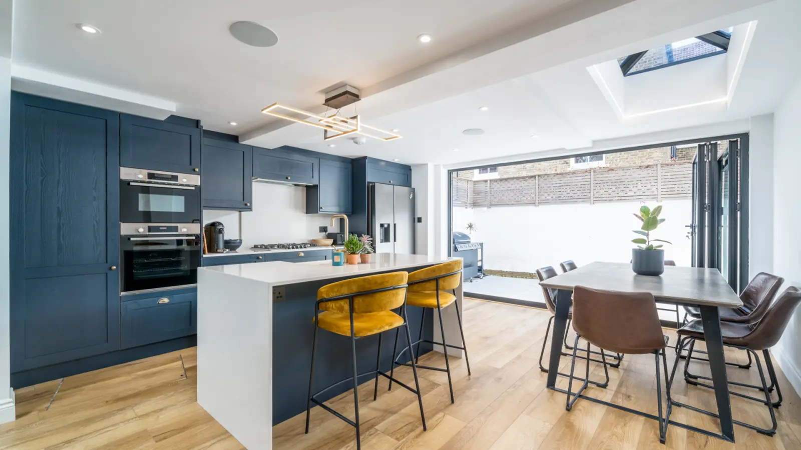 Flat Lavender Sweep in Greater London