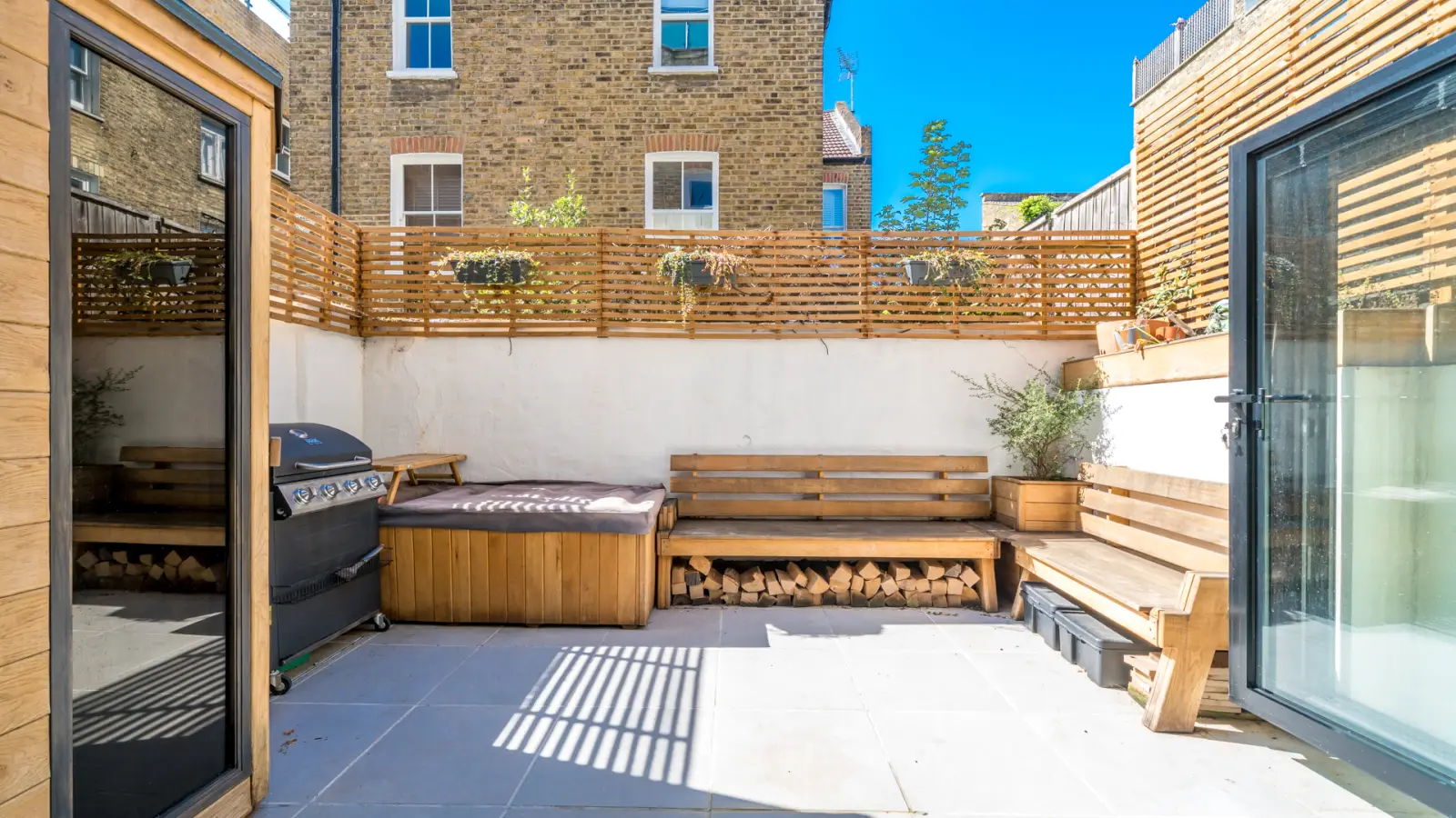 Flat Lavender Sweep in Greater London