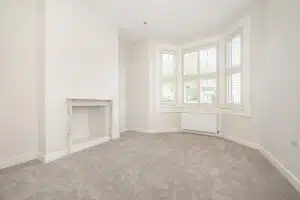 Flat Wolseley Gardens in Greater London