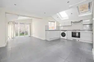 Flat Wolseley Gardens in Greater London