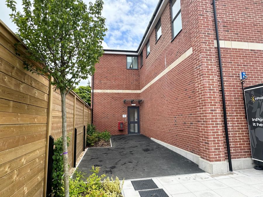 Flat New Road in Basingstoke and Deane