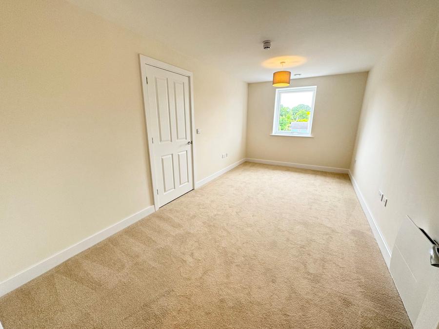 Flat New Road in Basingstoke and Deane