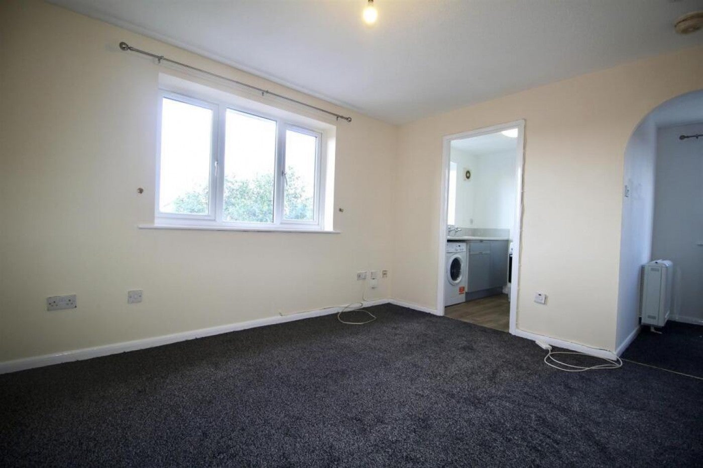 Flat Linwood Crescent in Greater London