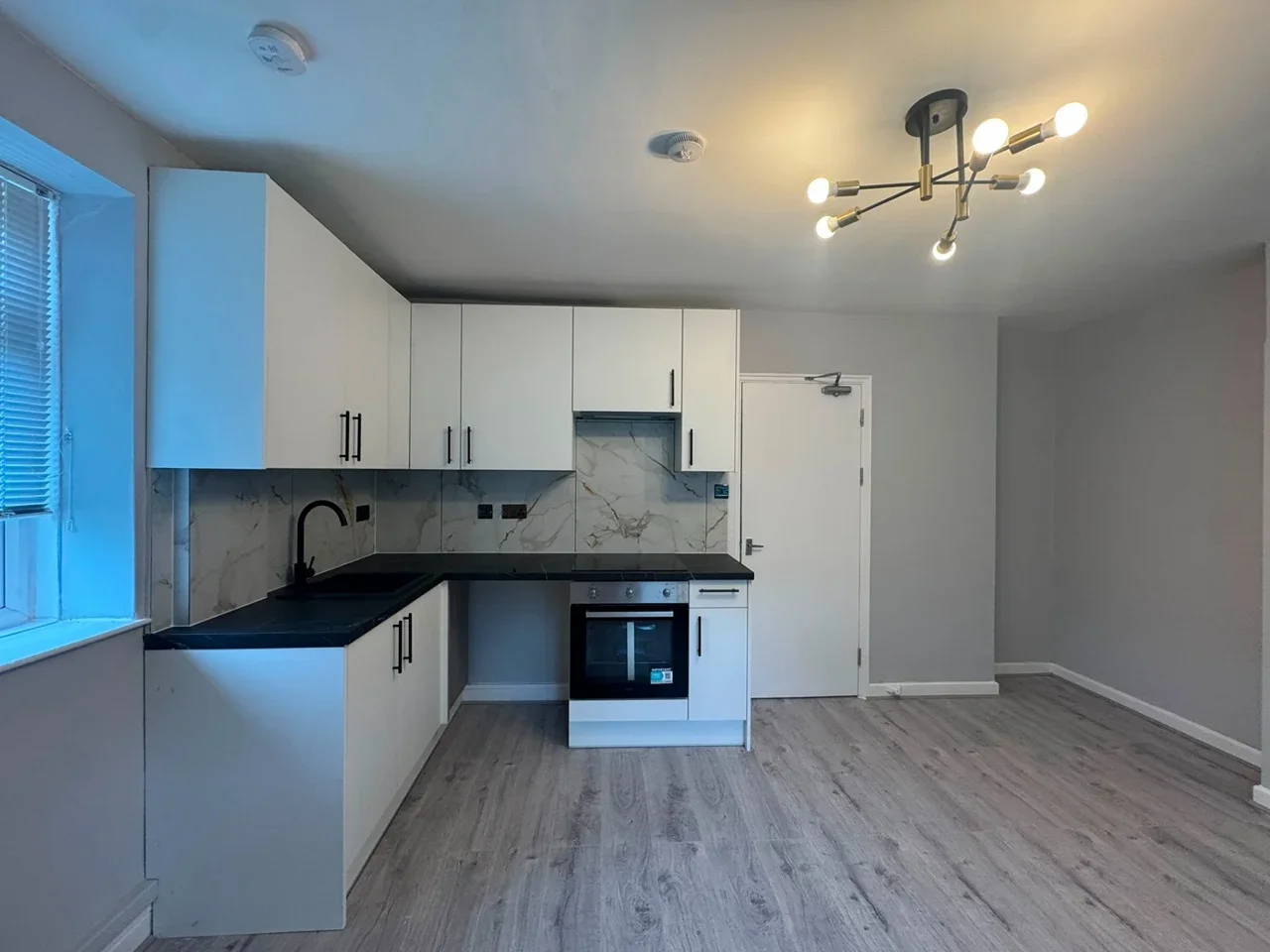 Flat Woodhall Road in Chelmsford