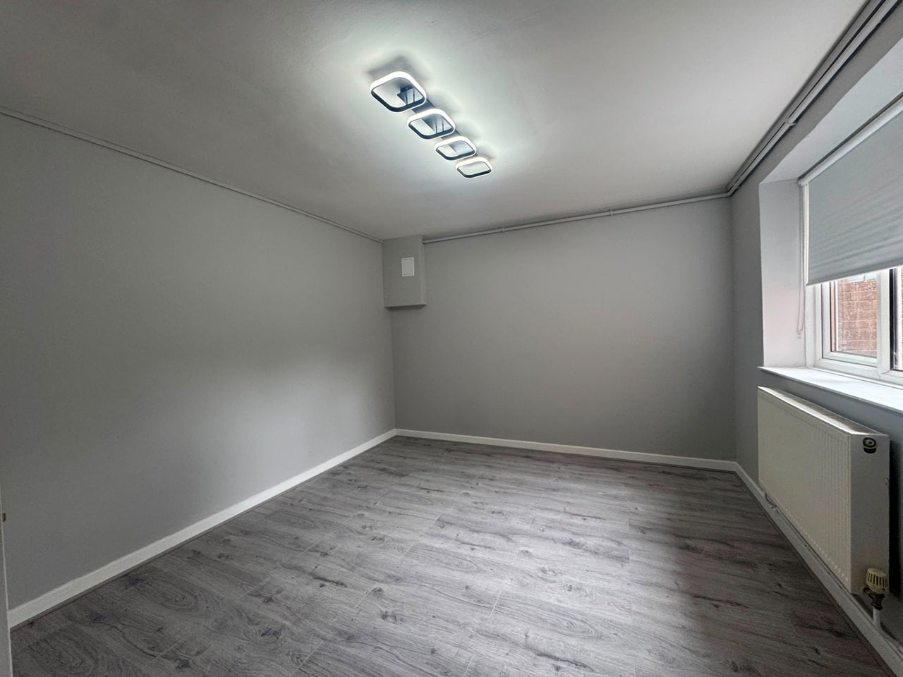 Flat Woodhall Road in Chelmsford
