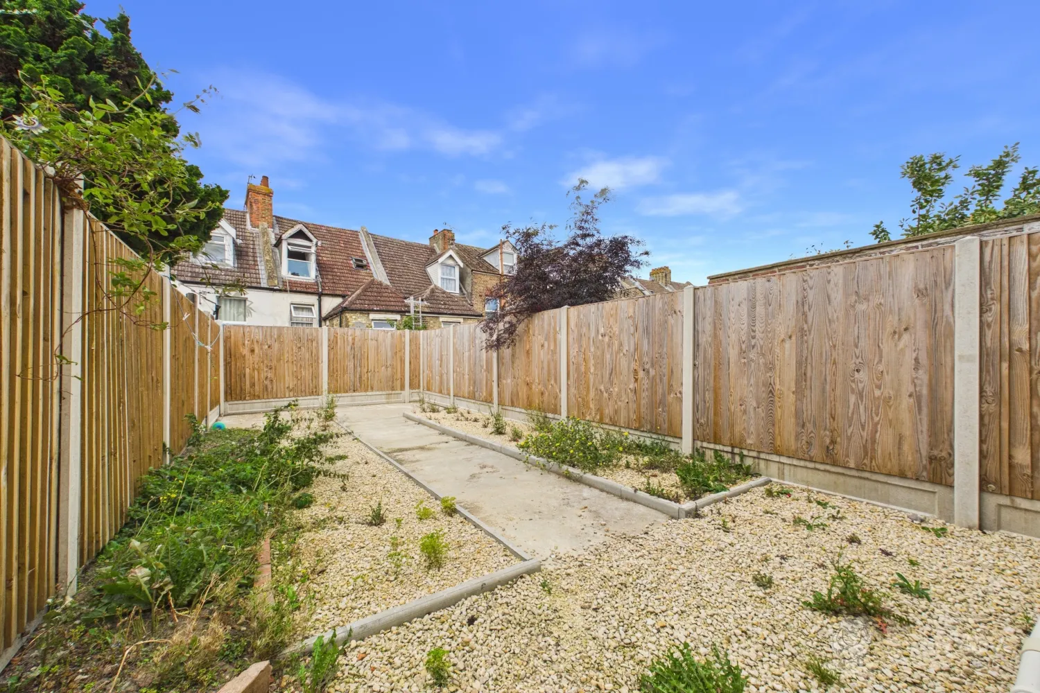 House Fern Bank Crescent in Folkestone and Hythe District
