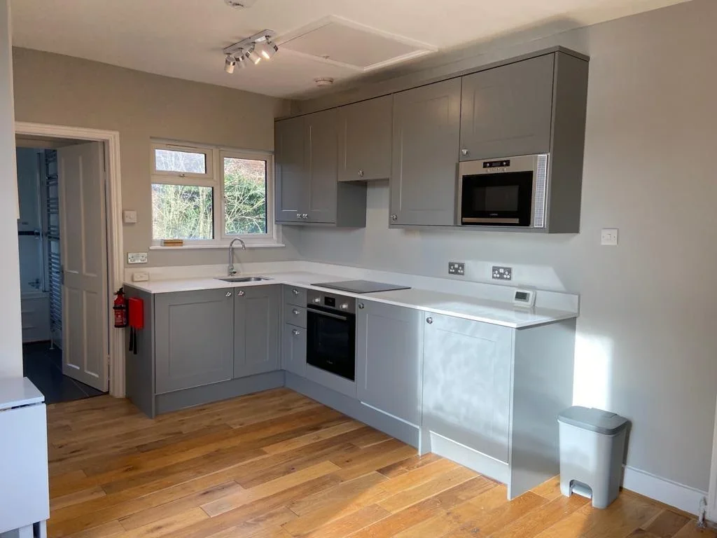 Room Squires Lane in Greater London