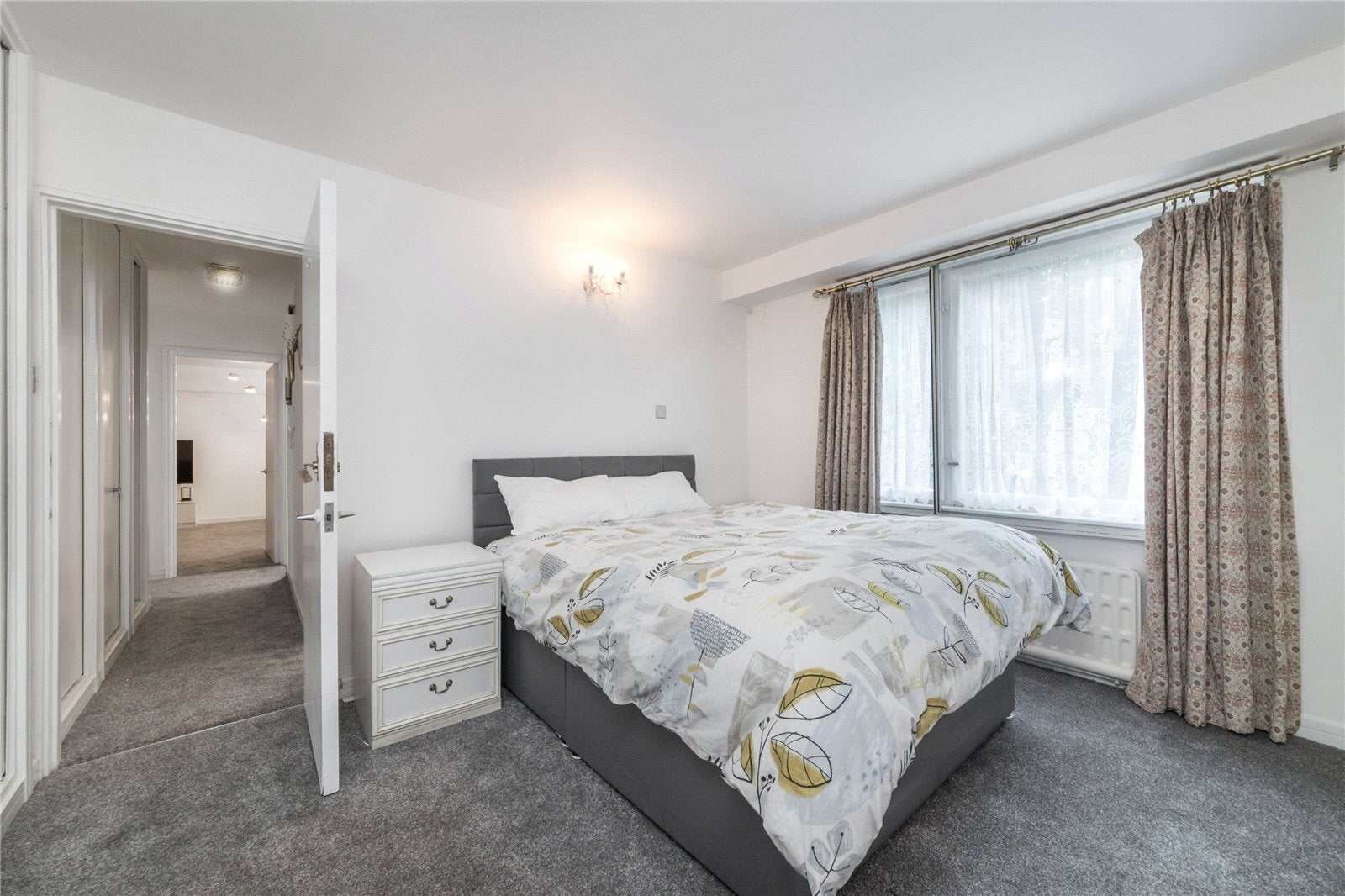 Flat Southwick Street in City of Westminster