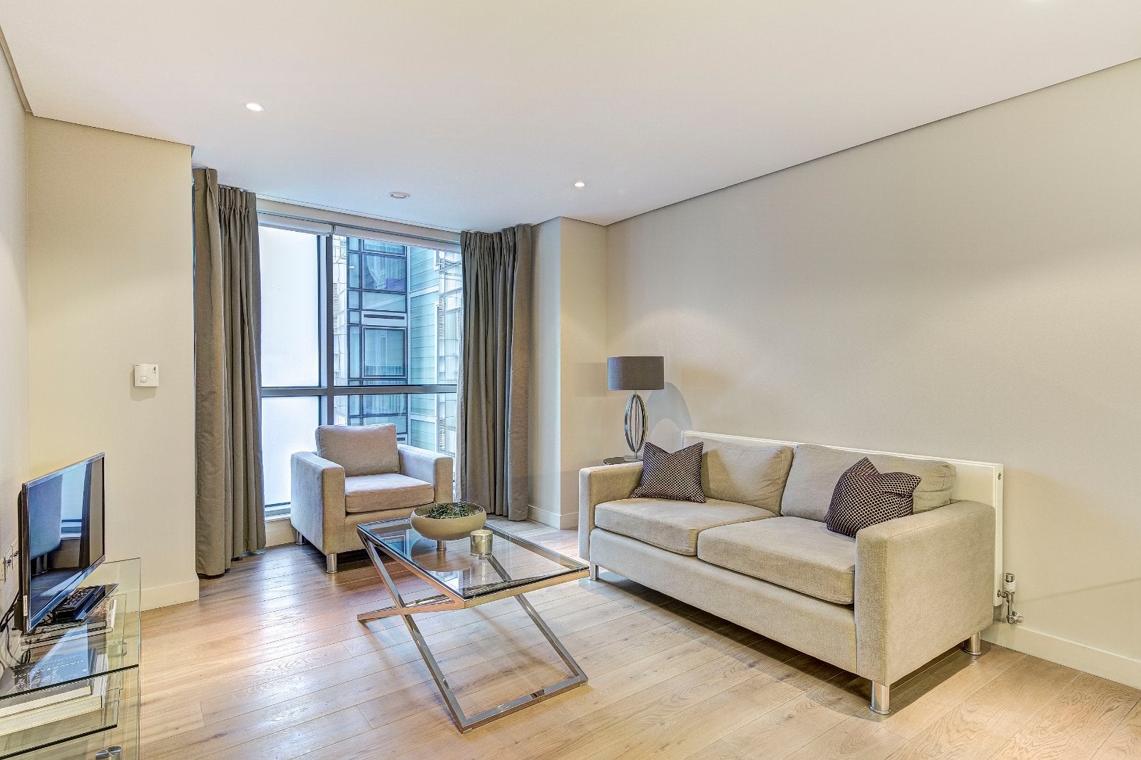 Flat Merchant Square in City of Westminster