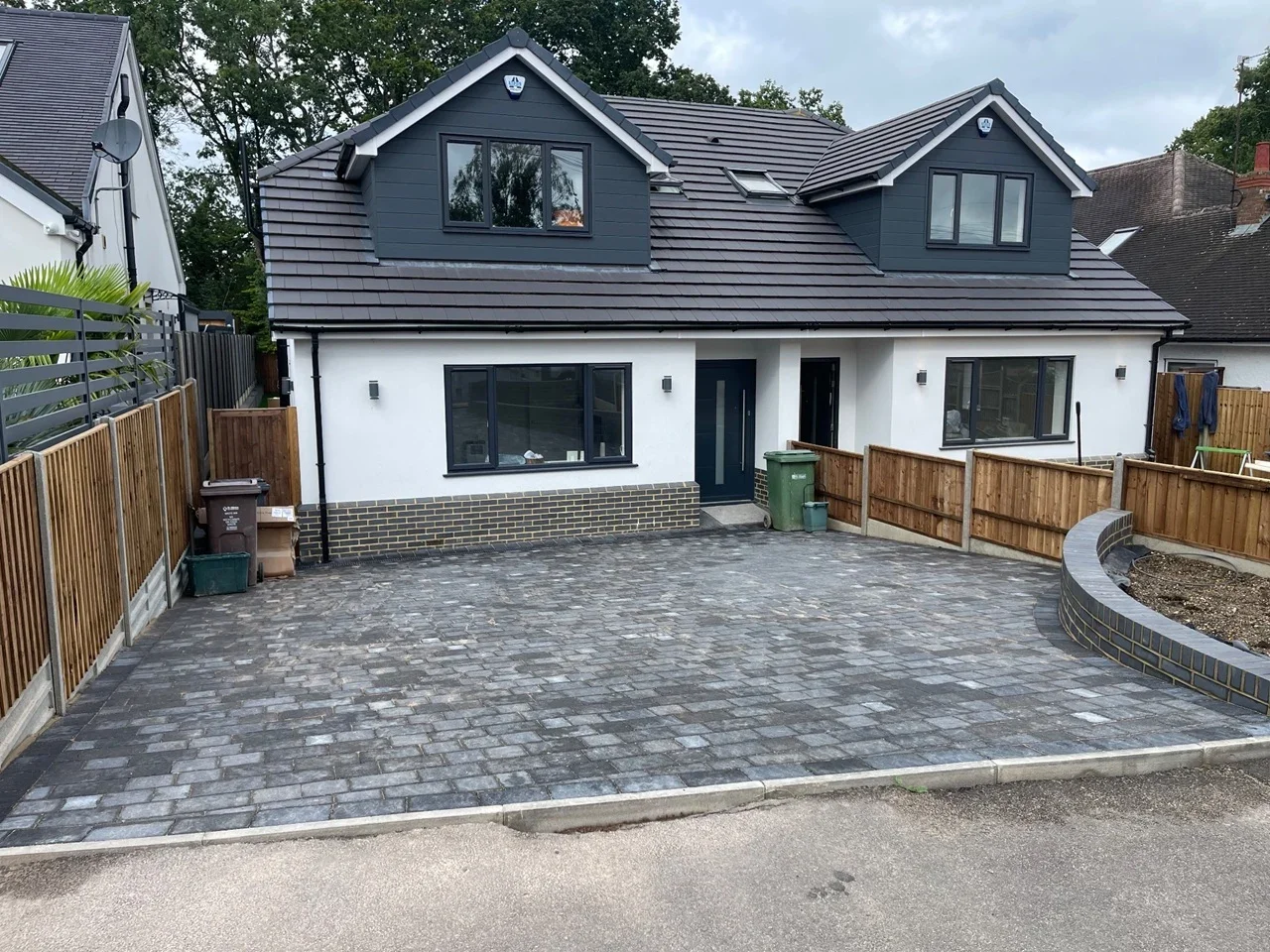 House Woodside Road in St Albans