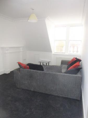 Flat Meadowside in Dundee