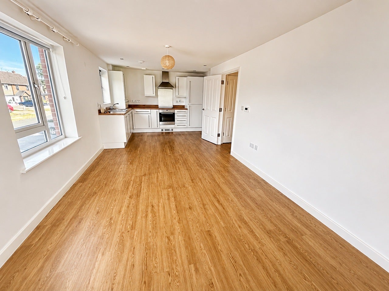 Flat Powell Road in Basildon