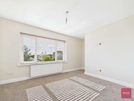 Flat Bishopston Road in Bishopston