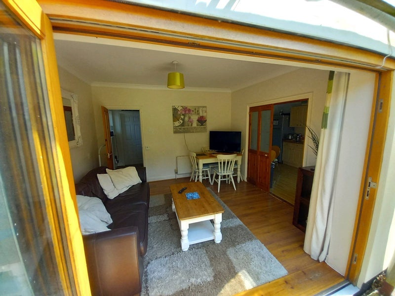 Room Redhill Drive in Bournemouth