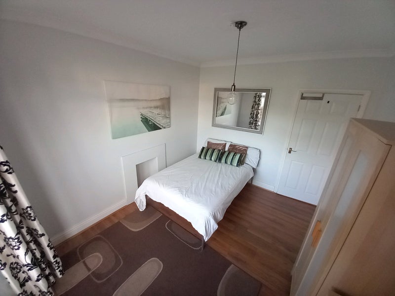 Room Redhill Drive in Bournemouth
