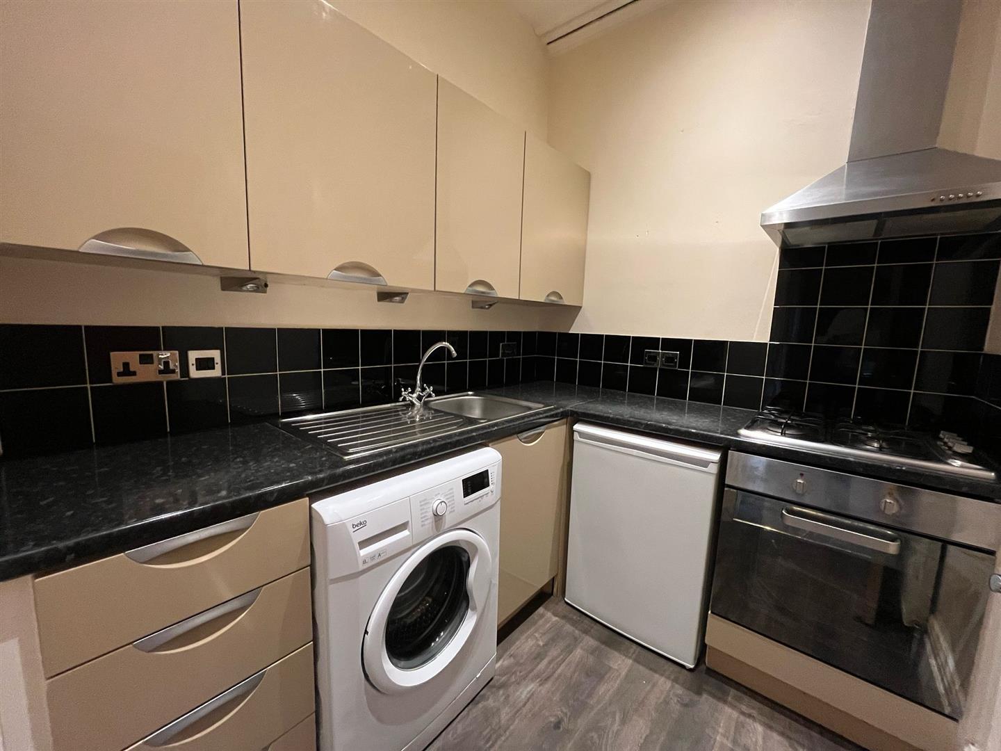 Flat West Cliff in Preston
