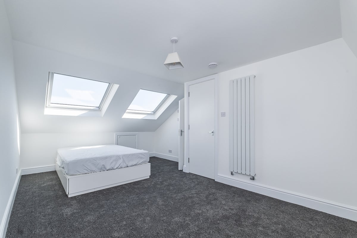Flat Tremadoc Road in Greater London