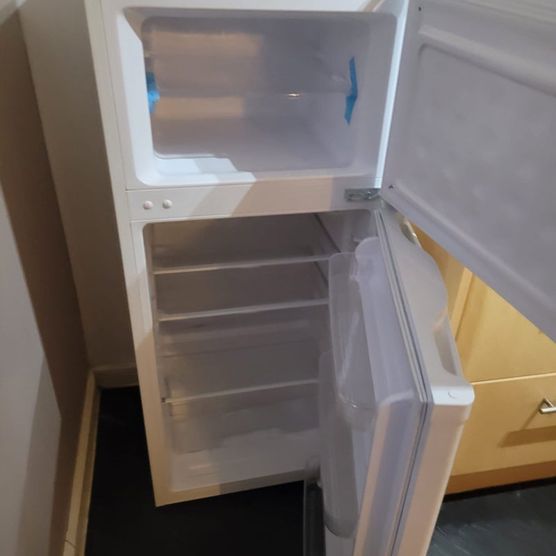 Flat Hartley Court in Stoke-on-Trent