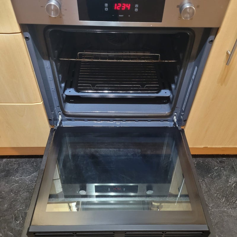 Flat Hartley Court in Stoke-on-Trent