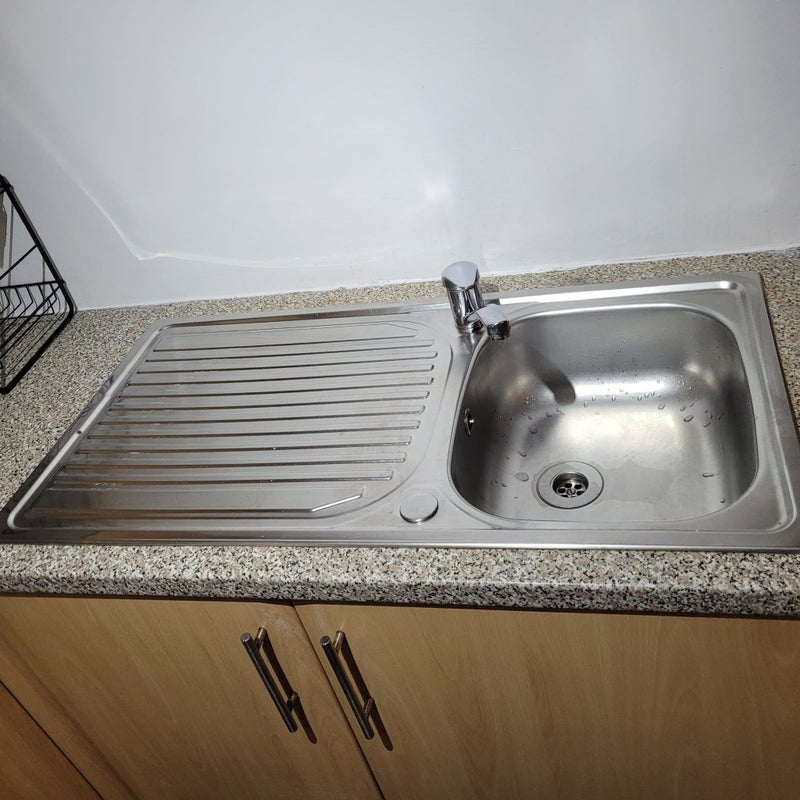 Flat Hartley Court in Stoke-on-Trent