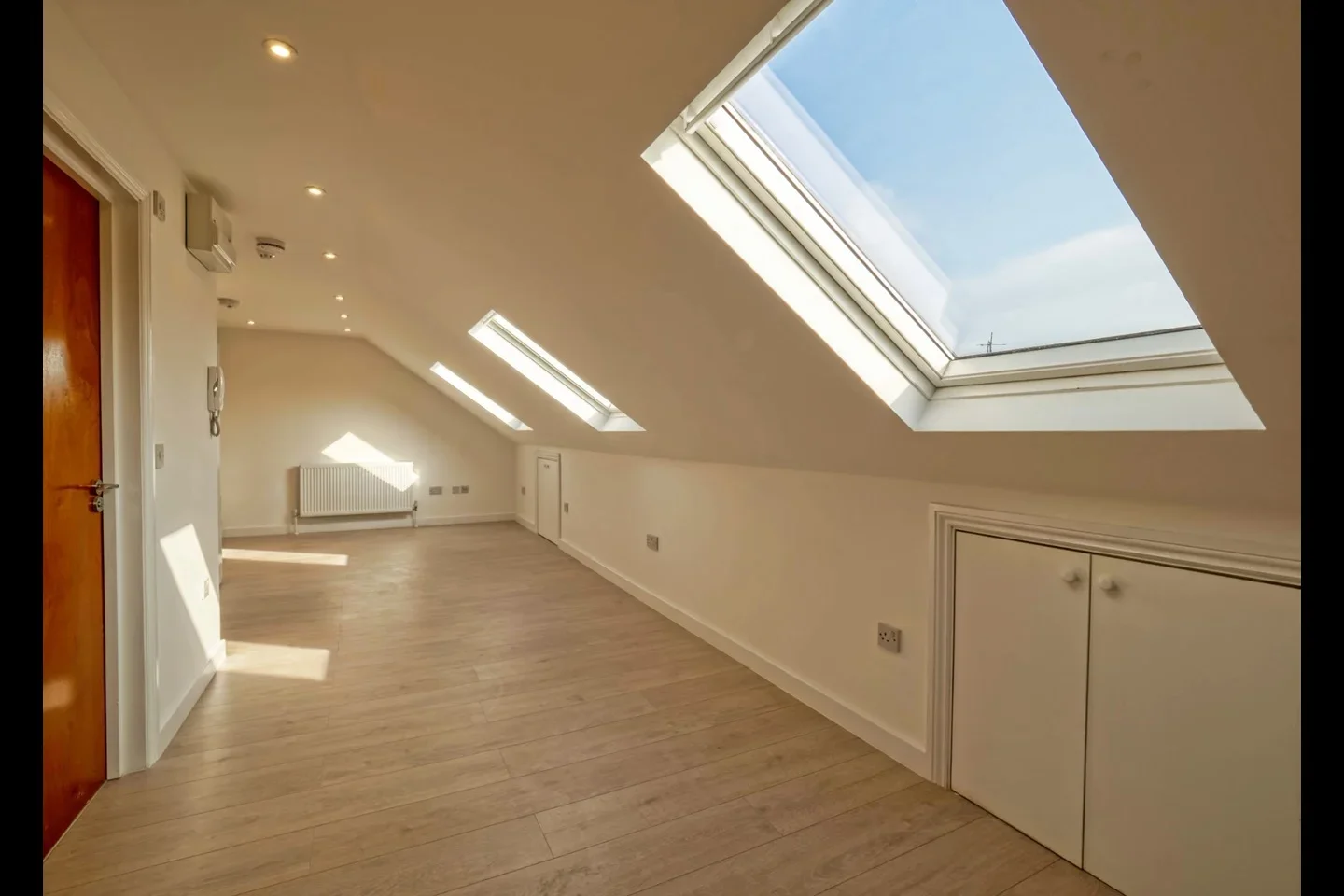 Flat Colina Mews in Greater London