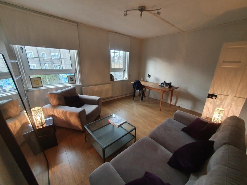 Room Saltwell Street in Greater London