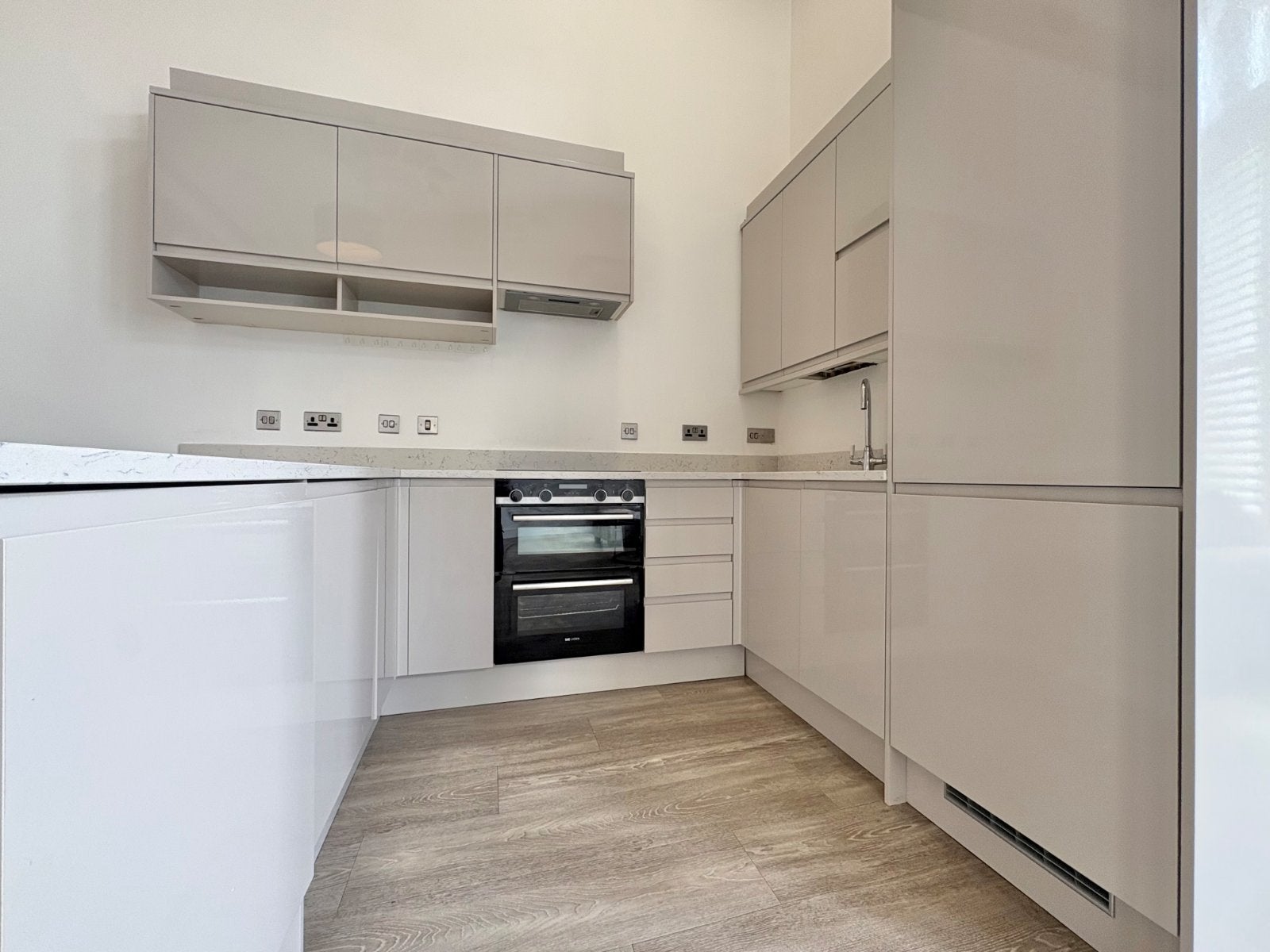 Flat Otley Road in Leeds