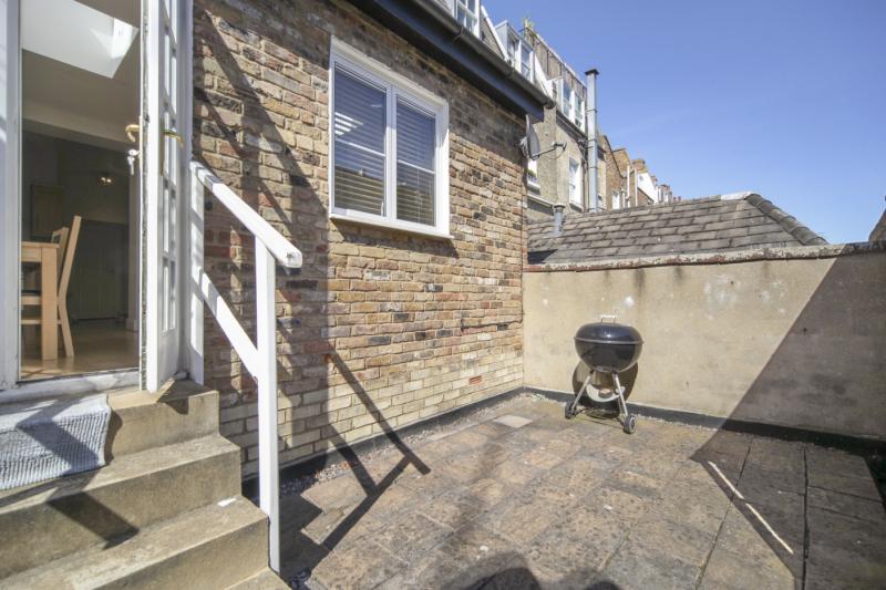 Flat Westbourne Park Road in City of Westminster