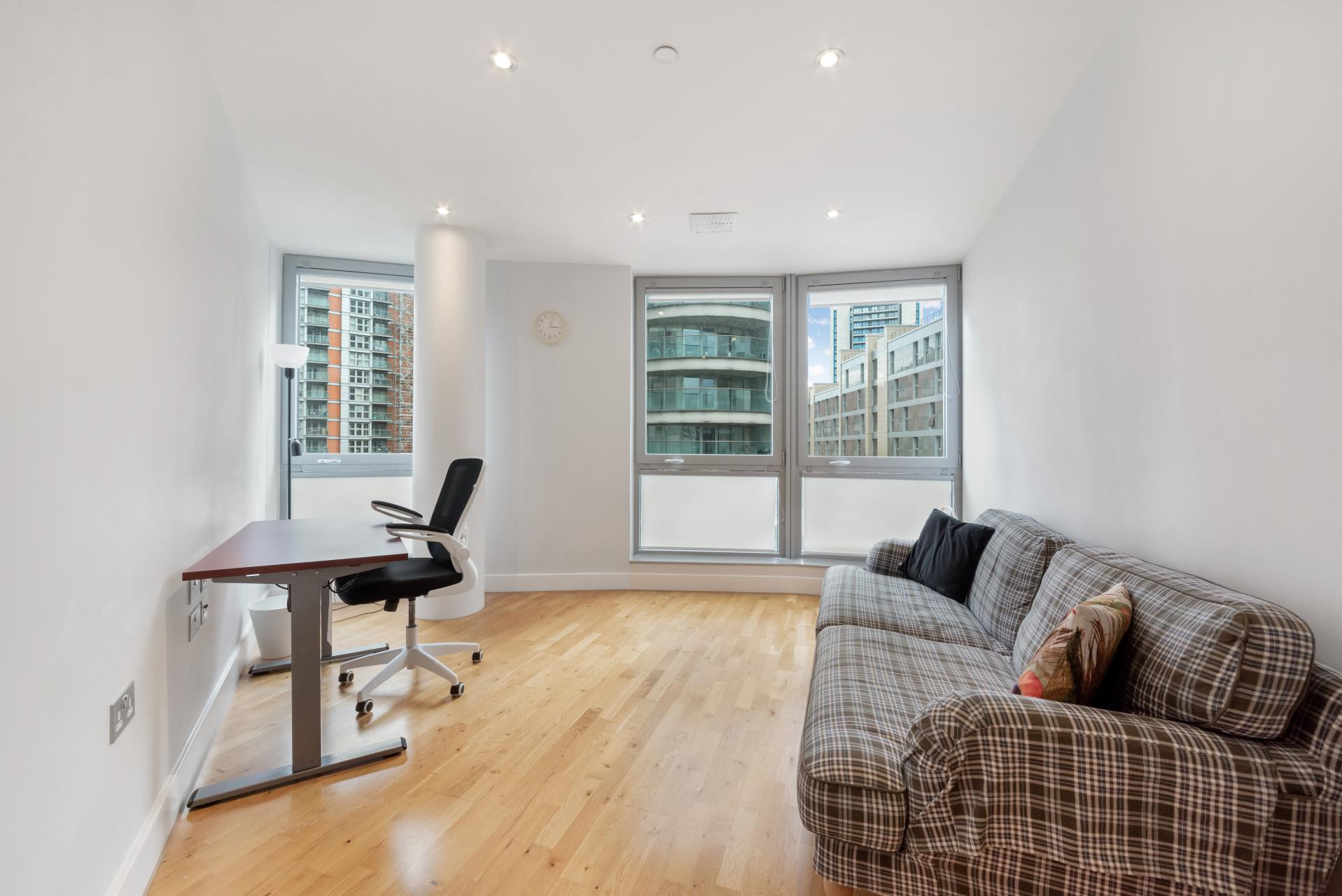 Flat Dominion Walk in Greater London