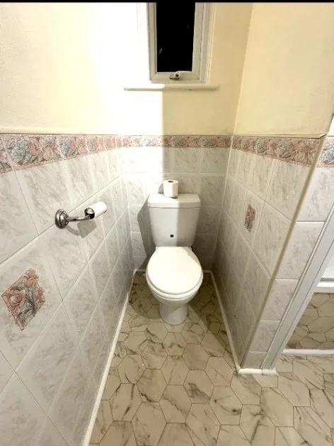 Room Highfield Crescent in Greater London