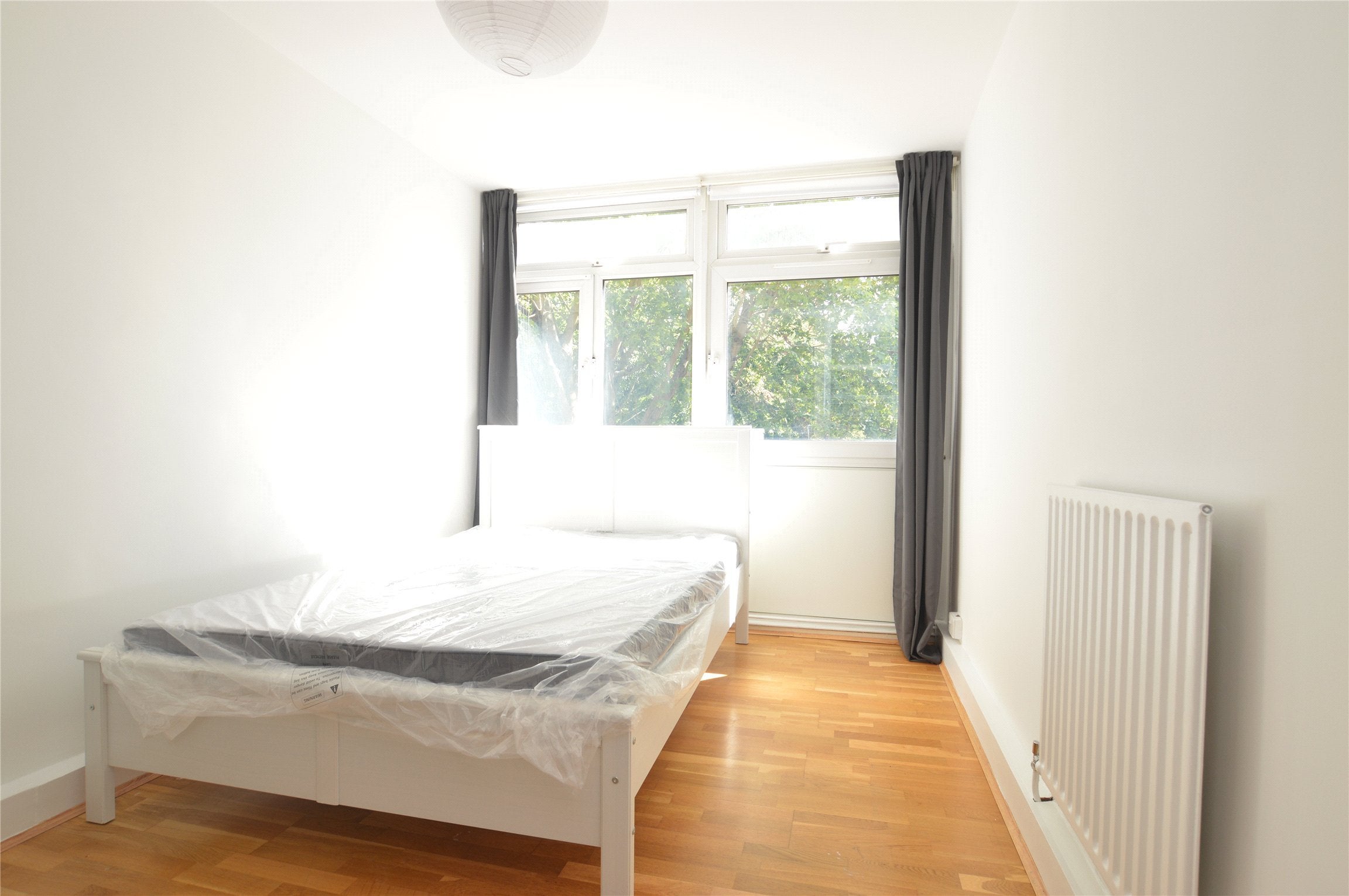 Flat West Drive in Greater London