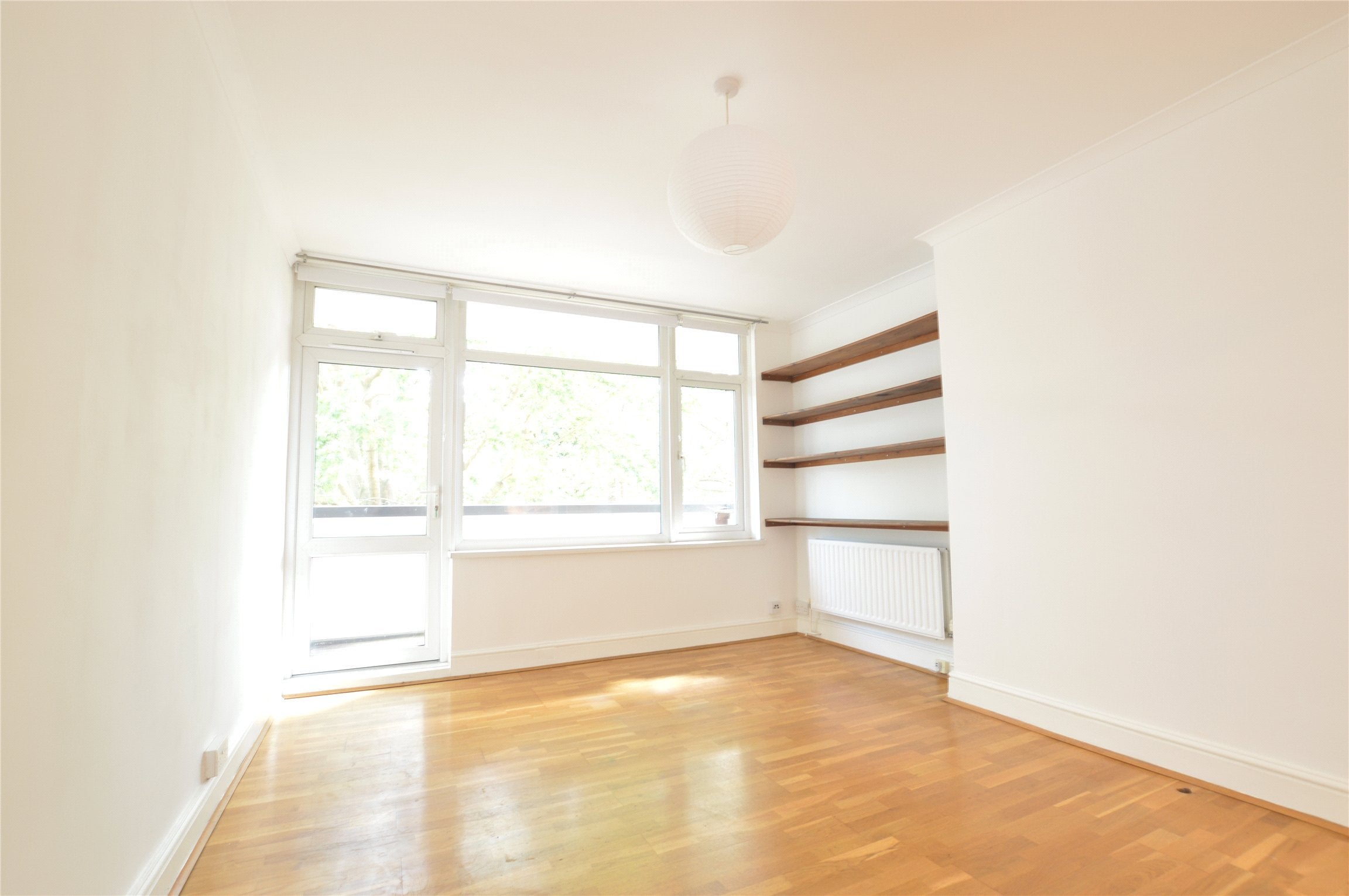 Flat West Drive in Greater London