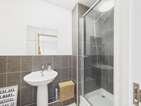 Flat Holywell Drive in Warrington