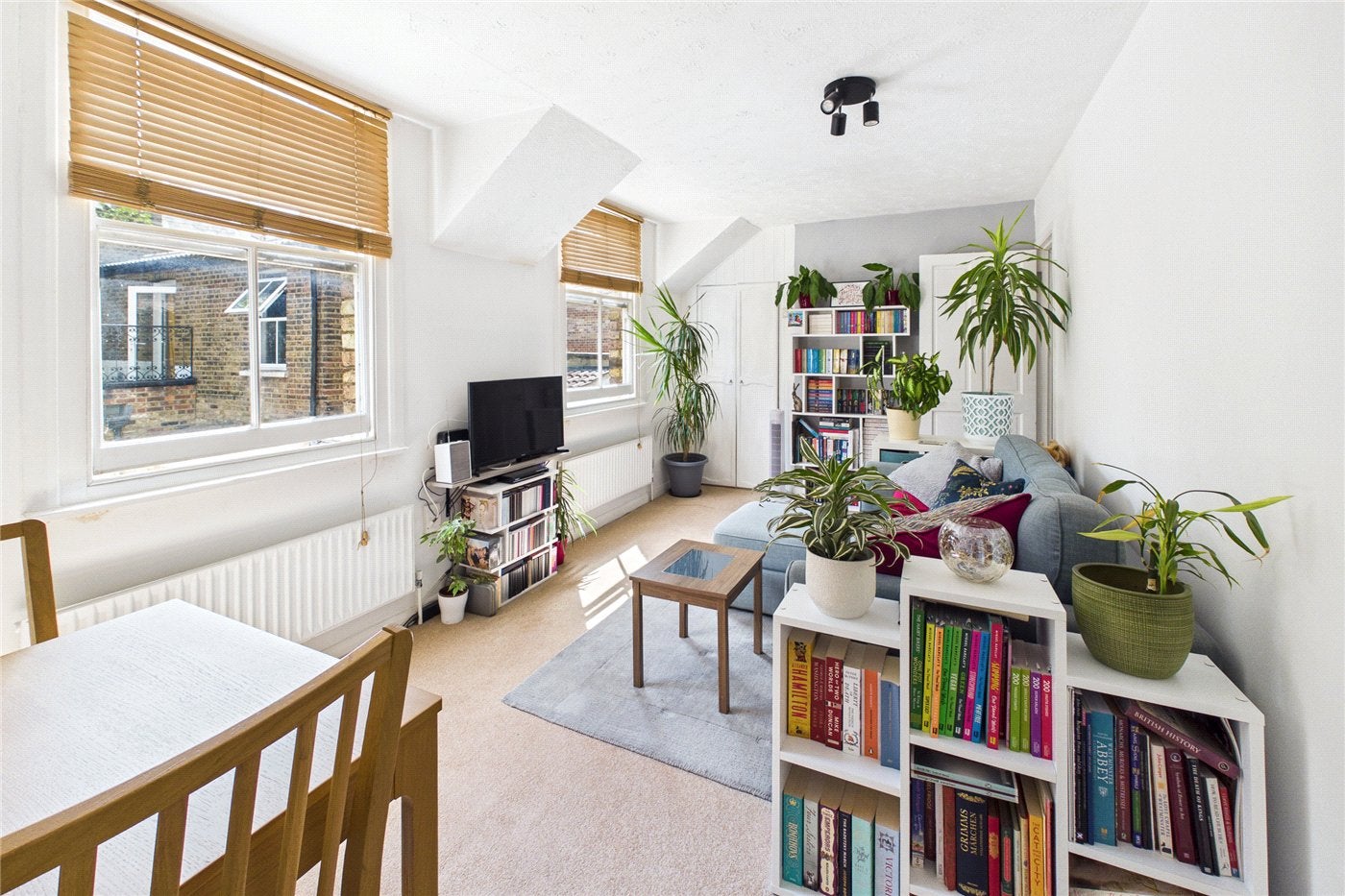 Flat Danbrook Road in Greater London