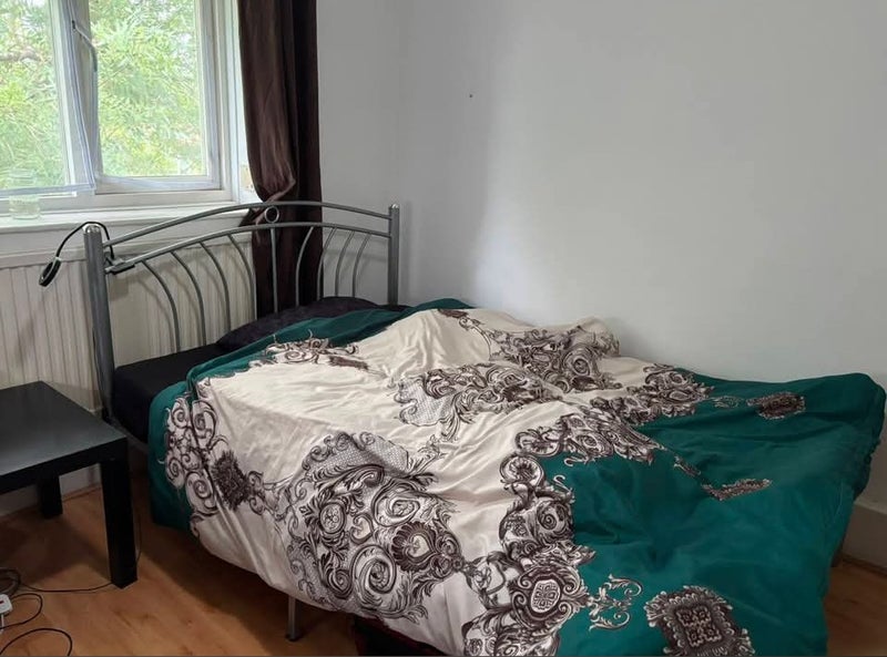 Room Broadhurst Gardens in Greater London