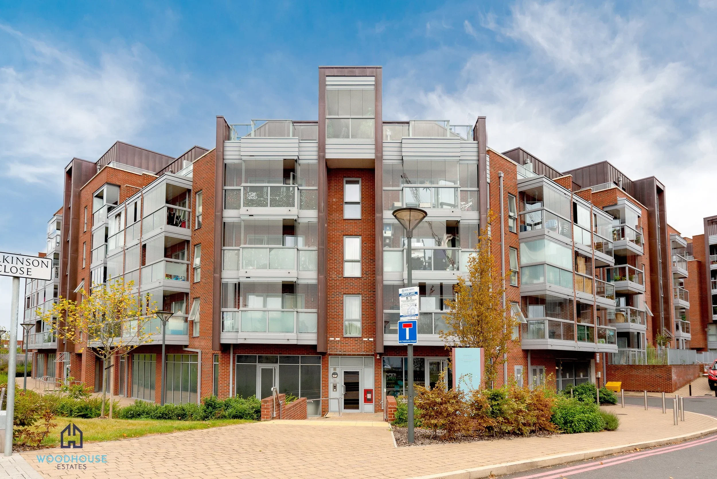 Flat Wilkinson Close in Greater London
