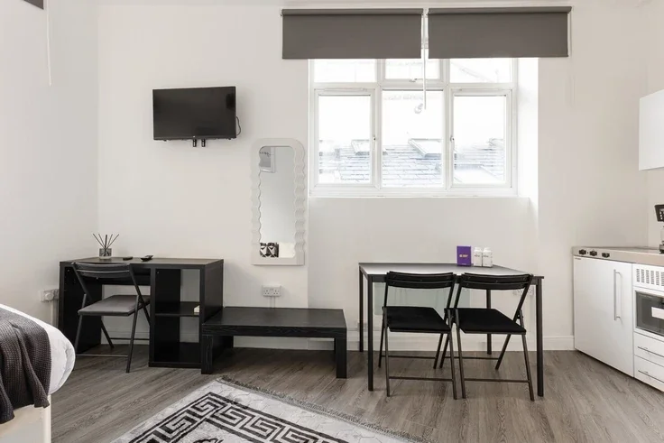 Flat Deptford Broadway in Greater London