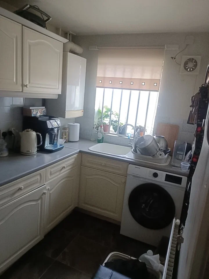 House Cambridge Close in Greater London