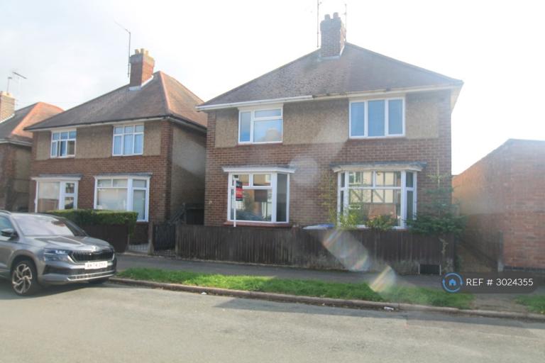 House Wordsworth Road in Kettering