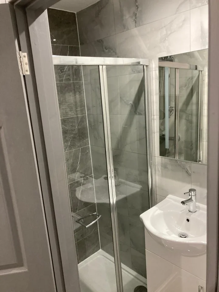 Room Long Drive in Greater London