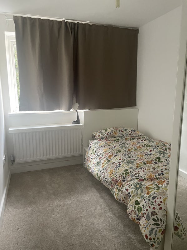 Room Cortis Road in Greater London